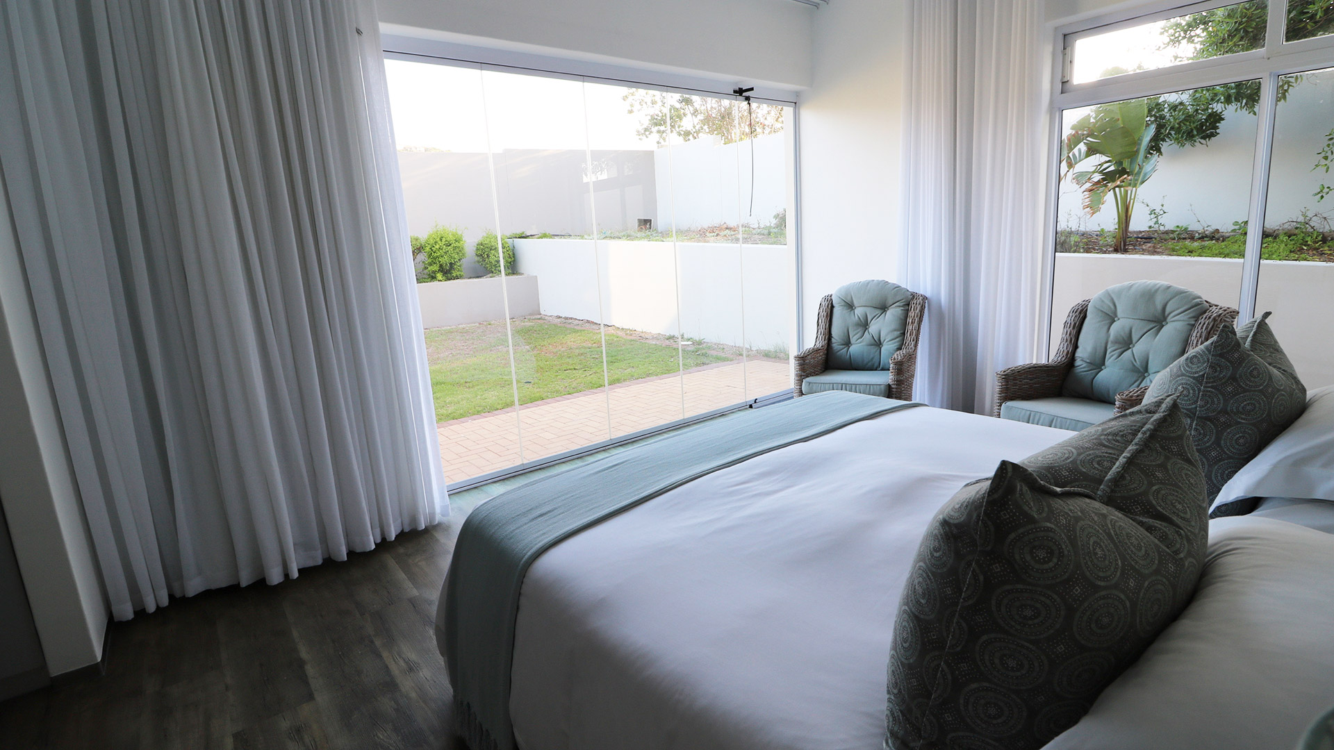 Pool Suite Gallery